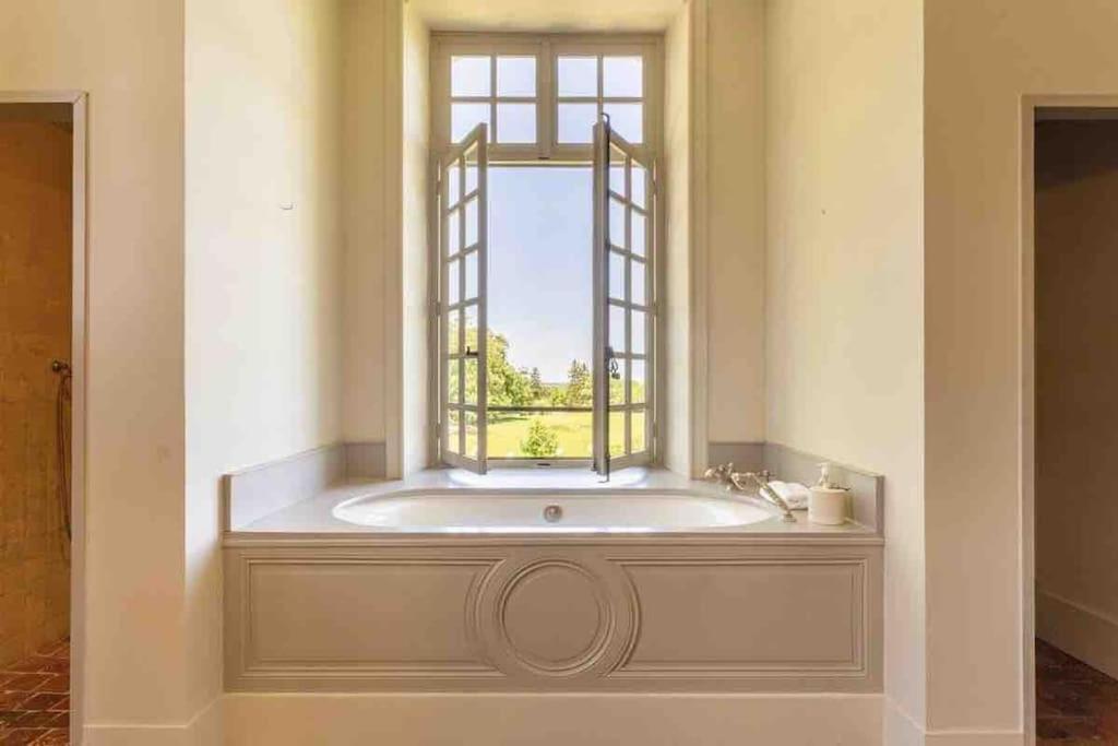 Charming 18Th Century Chateau, Near Bayeux In Calvados, Normandie Livry  Luaran gambar