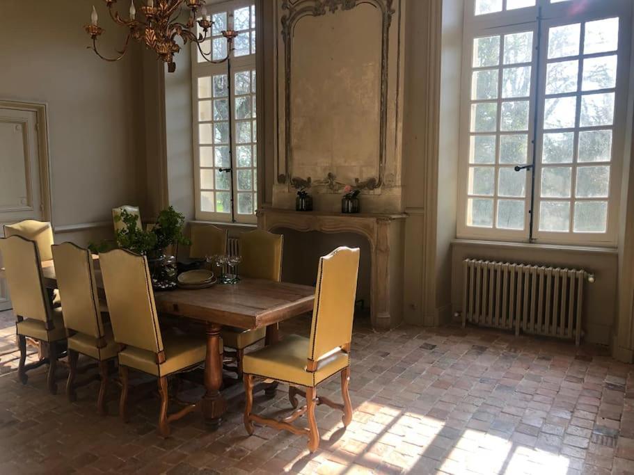 Charming 18Th Century Chateau, Near Bayeux In Calvados, Normandie Livry  Luaran gambar